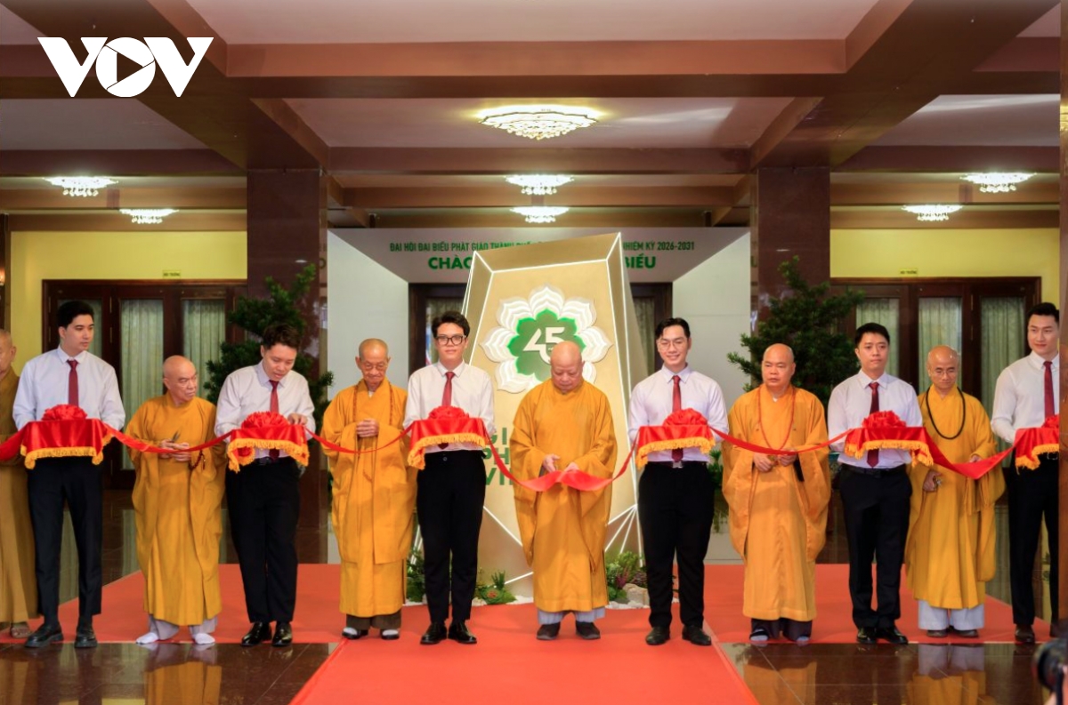 Exhibition traces 45-year journey of Vietnam Buddhist Sangha